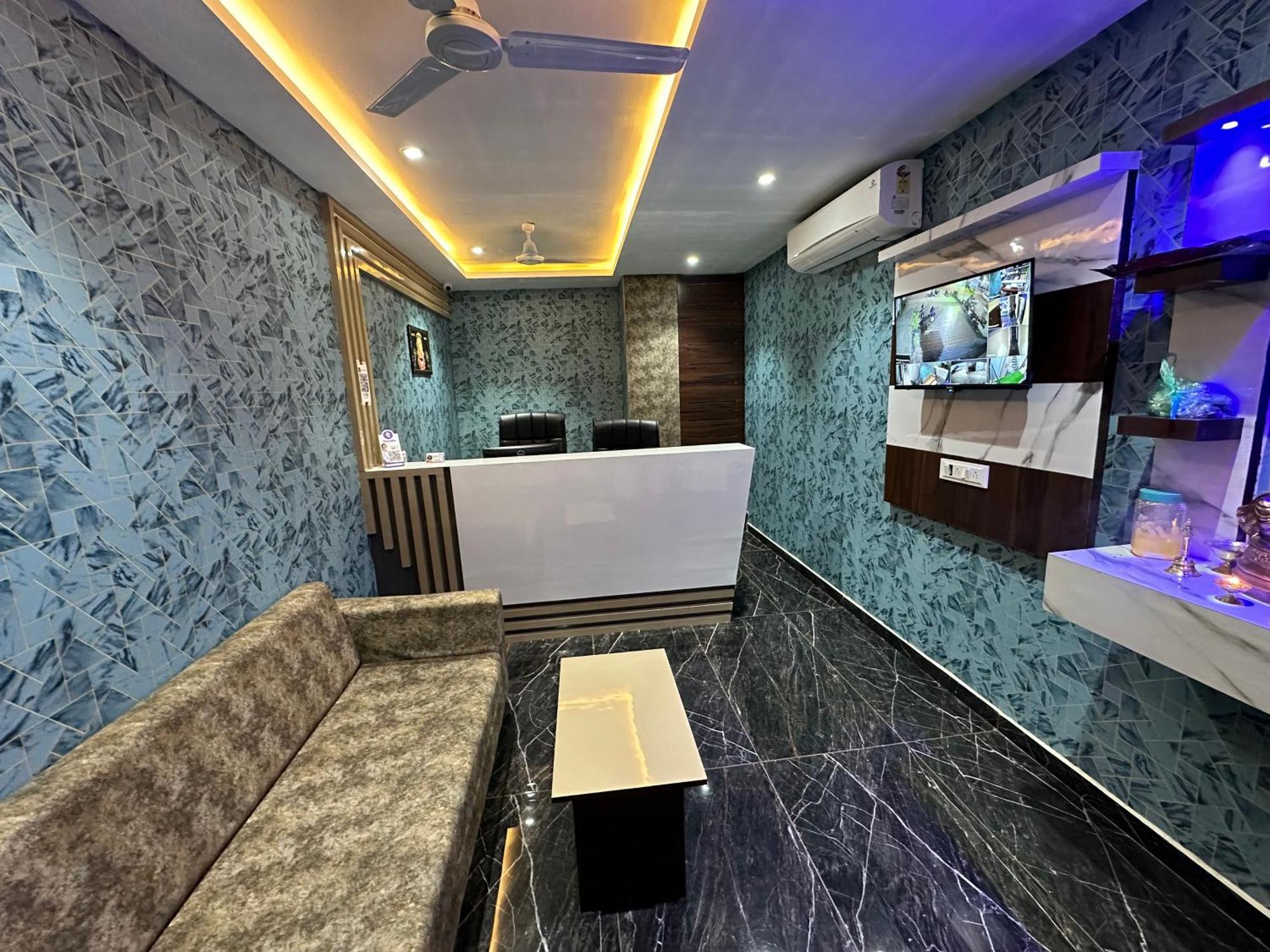 Hotel Golden View Vadodara Buitenkant foto