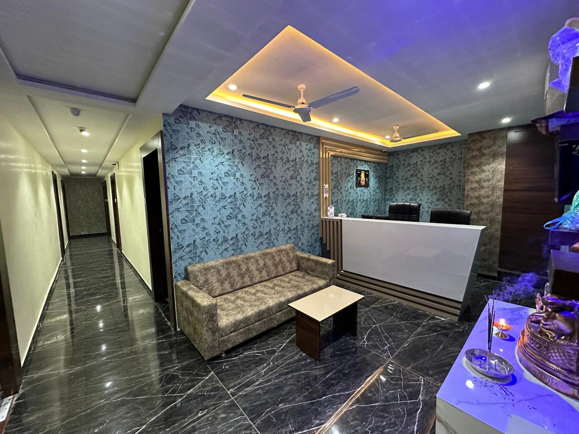 Hotel Golden View Vadodara Buitenkant foto