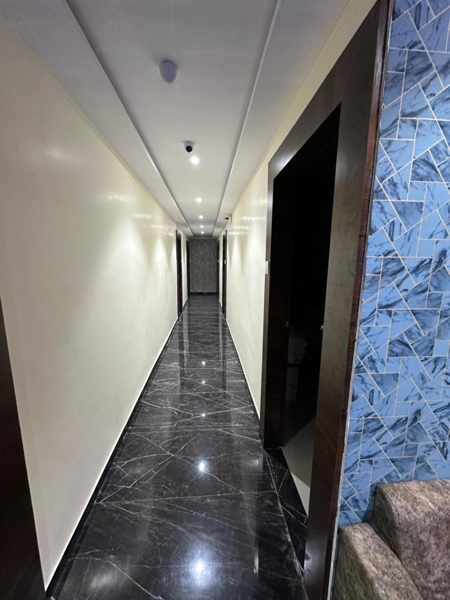 Hotel Golden View Vadodara Buitenkant foto